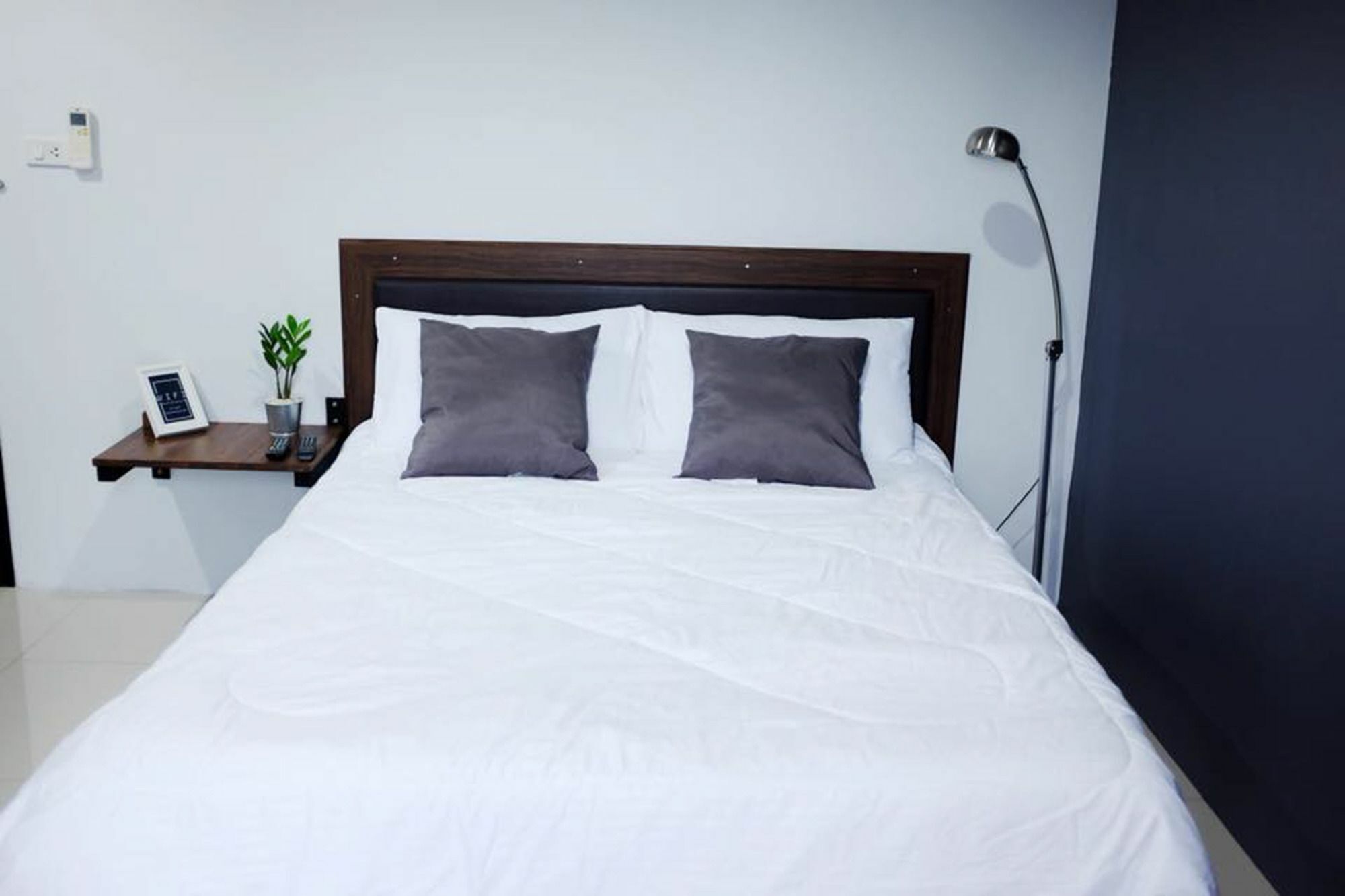 The Room Apartment Surat Thani Bagian luar foto