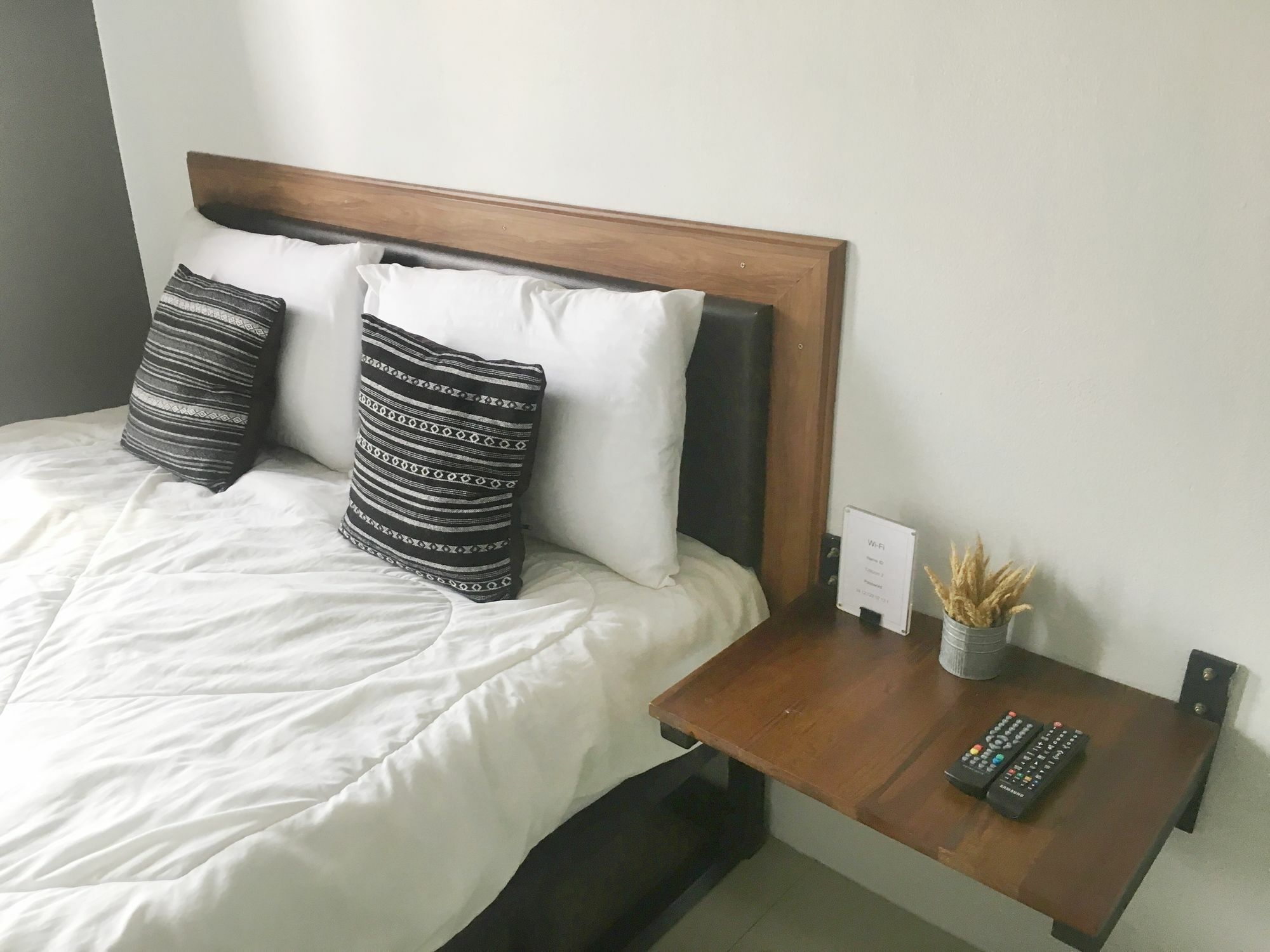 The Room Apartment Surat Thani Bagian luar foto