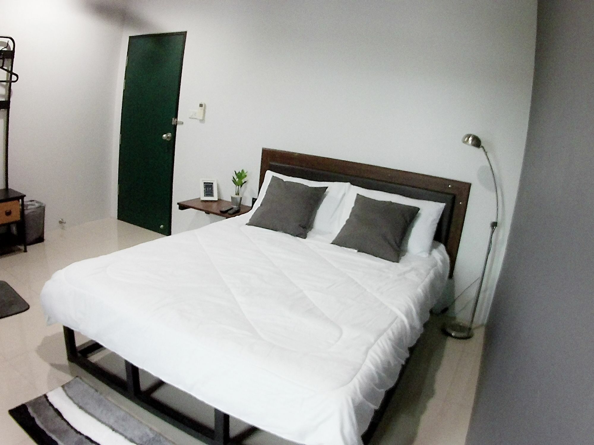 The Room Apartment Surat Thani Bagian luar foto