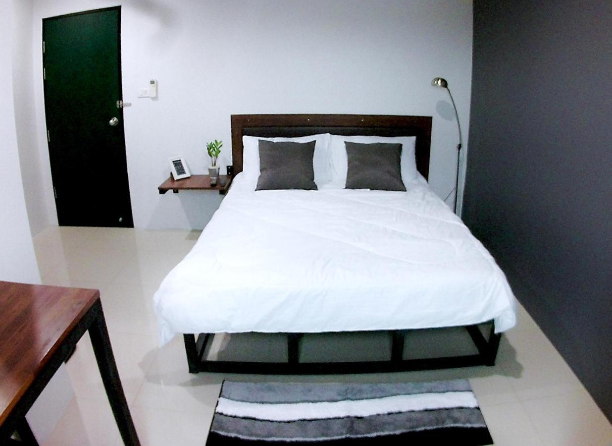 The Room Apartment Surat Thani Bagian luar foto