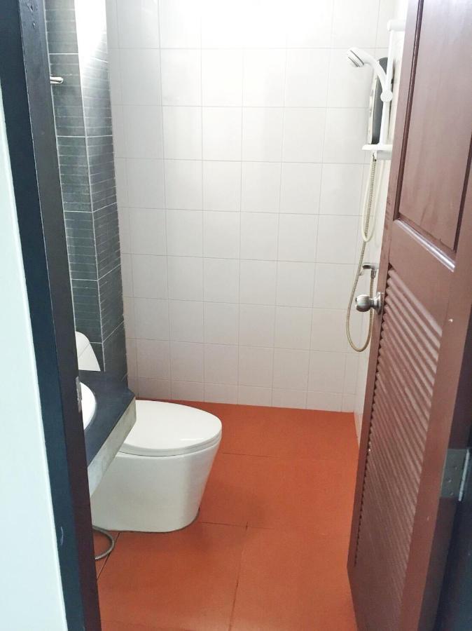 The Room Apartment Surat Thani Bagian luar foto